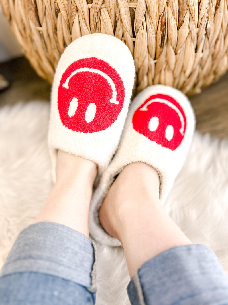 SMILEY FACE SLIPPERS-RED
