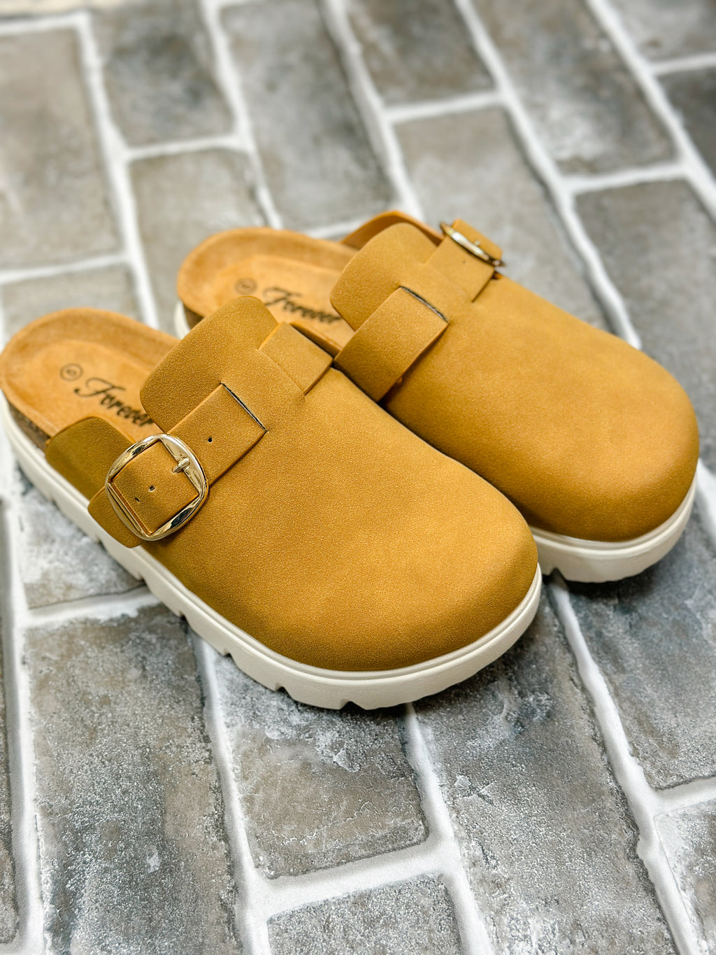 GOLDIE PLATFORM CLOG-TAN