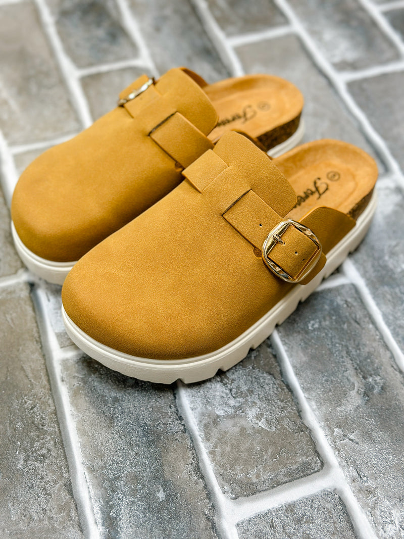 GOLDIE PLATFORM CLOG-TAN