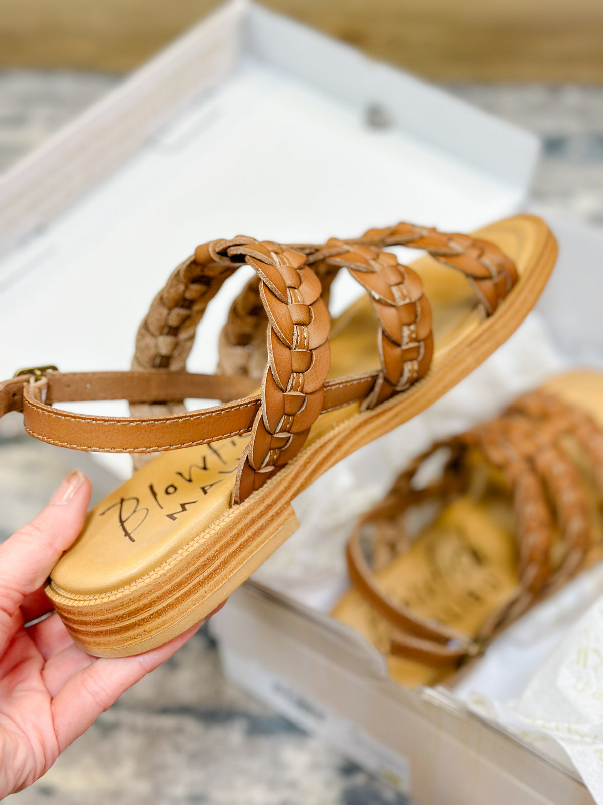 SHOW SOME LUV BLOWFISH SANDAL-OAK