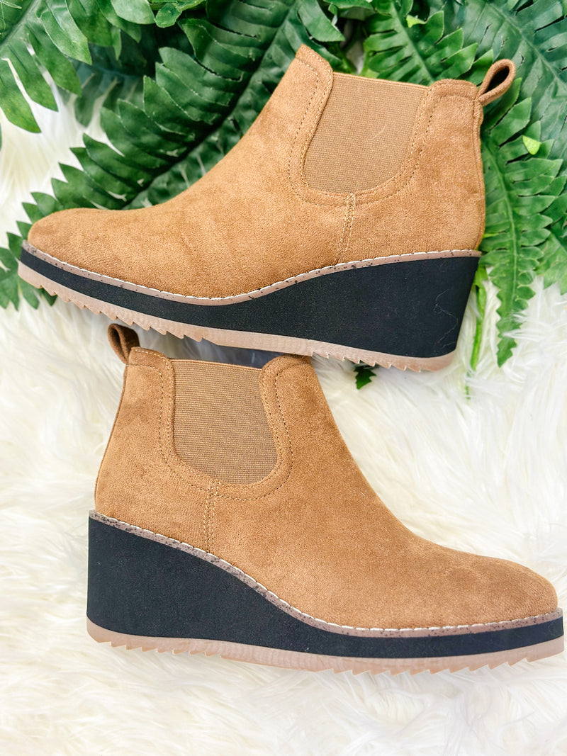 LATTE WEDGE BOOTI-TOBACCO SUEDE