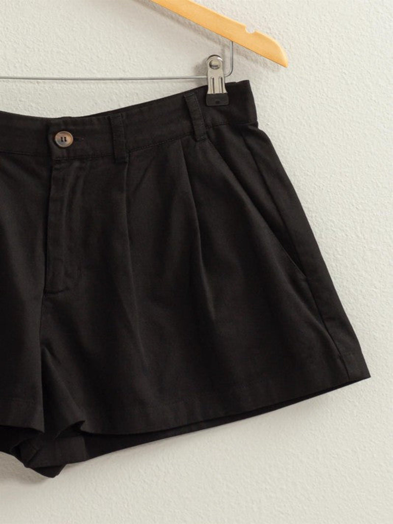 HIGH WAIST PLEATED SHORTS-BLACK