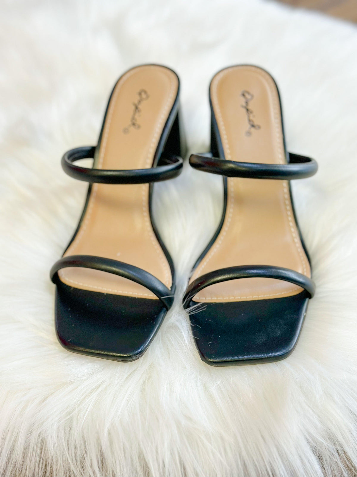 KIRSTIE STRAPPY SANDAL-BLACK