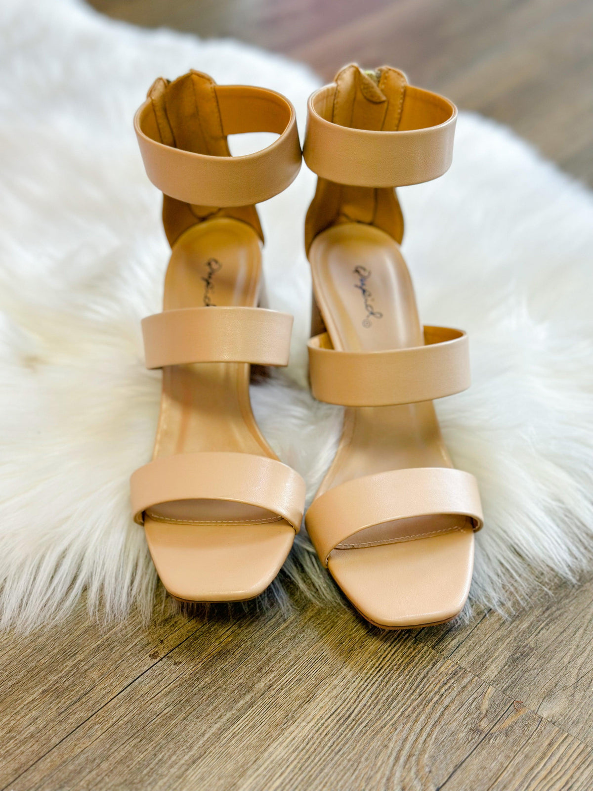 DORI STRAPPY CHUNKY HEEL SANDAL-TAN